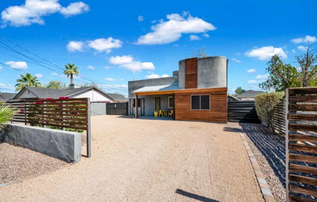 Modern Art House In Midtown, Pet Friendly *